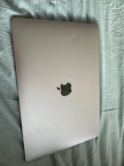 MacBook Air M1 2020 8/256 - 2