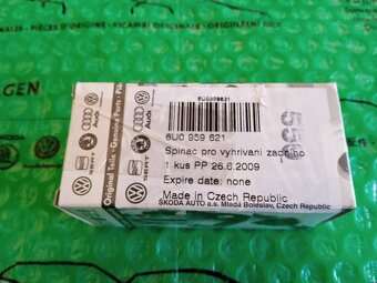 spínač vyhřívání zadního okna Škoda Felicia 6U0959621 , 0945 - 2