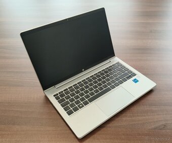 HP ProBook 440 G8 + příslušenství - 2
