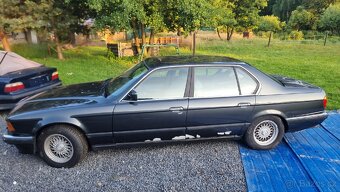 BMW E32 750i 12 knedlíků - 2