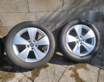 Letní sada R17 superb 5x112 215/55/17 - 2