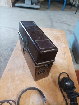 Německý vojenský polní telefon - 2