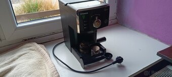 Pákový kávovar s napěnovačem Philips Saeco Poemia - 2