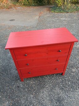 Komoda IKEA Hemnes se 3 zásuvkami - červená - 2