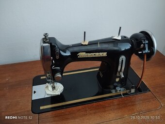 šicí stroj Minerva - 2