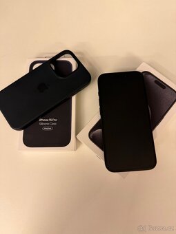 iPhone 15 PRO, 128GB, černý titan, TOP STAV - 2
