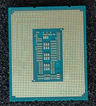 Intel Core i7-13700KF, 16C/24T - 2