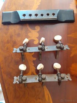 Kytarové kabely +kytarové díly. - 2