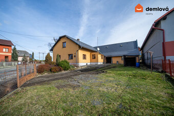 Prodej rodinného domu 390 m², pozemek 689 m² - 2