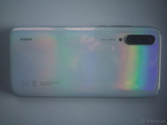 Xiaomi Mi 9 Lite - (velmi pěkný a zachovalý, místy nefunkční - 2