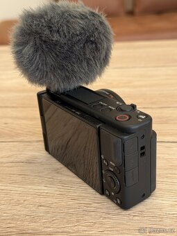 Prodam fotoaparat Sony ZV1 - 2