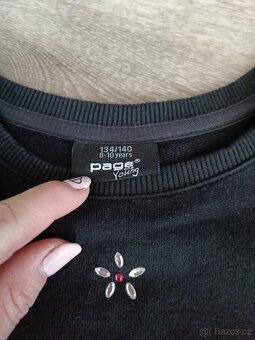 Dívčí svetřík vel. 134 - 2