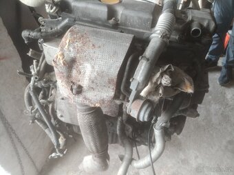 motor Opel Zafira A - 2