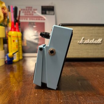 Boss CE-5 Chorus Ensemble - 2