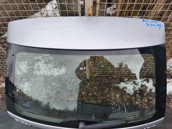 Skoda Rapid - páté dveře, víko kufru - 2