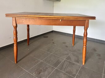Dřevěný rozkládací stůl - 2