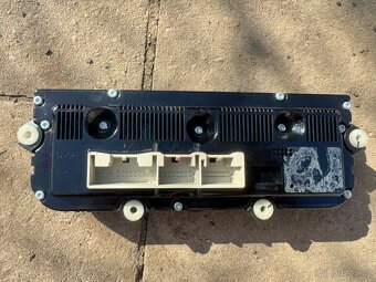 Ovládací panel VW Passat B6 - 2