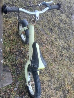 Dětské odrážedlo. - 2