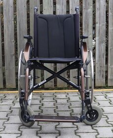 088-Mechanický invalidní vozík Meyra. - 2