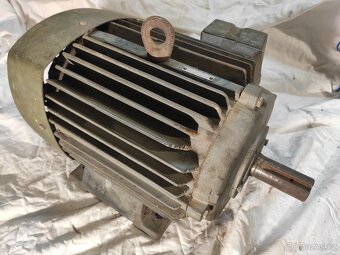 Prodám elektromotor 3kW - 2