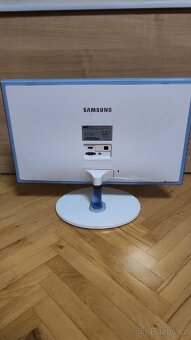 Prodám 24 palcový monitor Samsung - 2