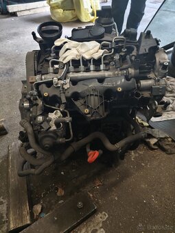 Motor 2.0 TDi 125 kw nahradne diely - 2