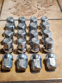 Matky na kola VW T3 syncro - 2
