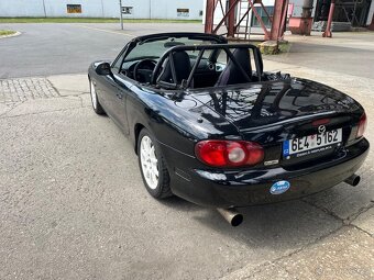 Mazda MX5 NB 1.8 103 kw 5q samosvor - 2