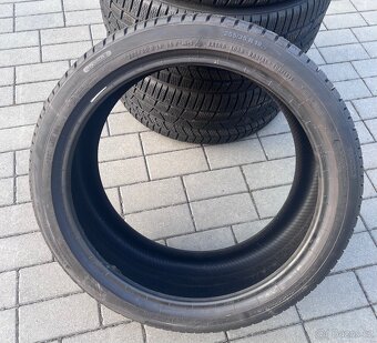 255/35 R19 - 4x zimní Continental 95% - 2