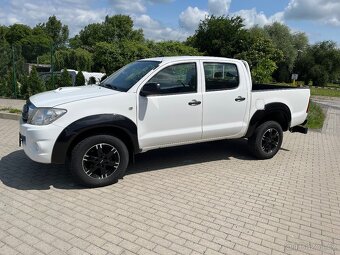 Toyota Hilux 2.5 TD naj: 69837 km - 2