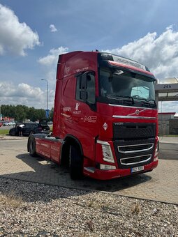 TAHAČ VOLVO FH 13.500 + HYDRAULIKA 2016 - 2