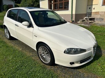alfa romeo 147 1.6 benzin 77kw r.8/2008 klima alu kola 18" - 2
