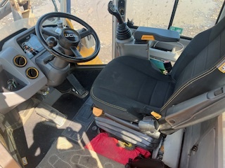 Nakladač JCB 427 - 2