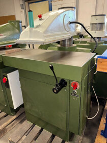 Hydraulický vysekávací lis - 2