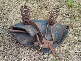 Sedlo ČZ 125T Baťa nálezový stav - 2