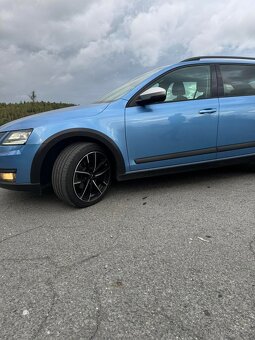 Škoda Octavia Scout  - 2