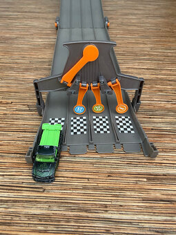 Závodní dráha Hot Wheels - kufřík - 2