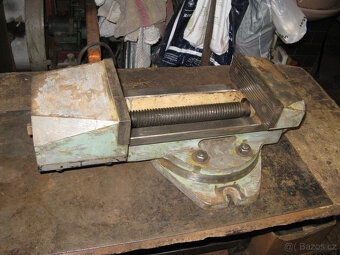 velký svěrák pod frezku - 2