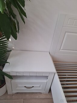 Postel 180x200, 2x noční st. + komod - 2