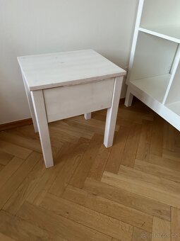 Noční stolek IKEA - 2