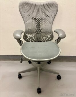 Kancelářská židle Herman Miller Mirra - 2