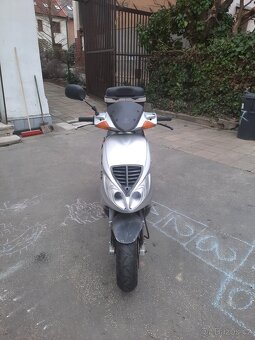 Skutr Piaggio NRG - 2