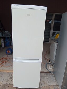 Lednice s mrazakem Zanussi - 2