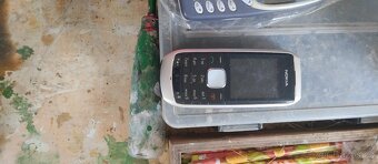 Prodam 2 nokia - 2
