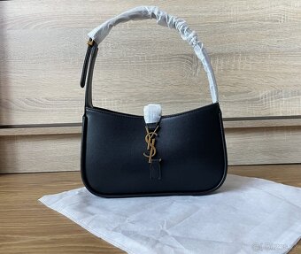 Kabelka Yves Saint Laurent Le 5 à 7 - 2