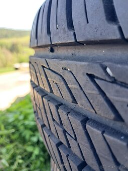 pneu 185/65/15 - 2