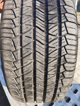 Letní pneu 235/ 55 /R17 - 2