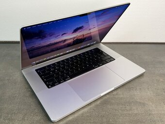 MacBook Pro 16'' 2021 / M1 Pro / 16GB / 512GB SSD / Silver - 2