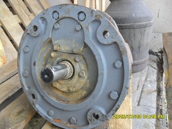 Motor s převodovkou - 2