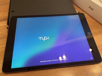 Apple IPad 9. generace + klávesnice LOGITECH + stylus FIXED - 2